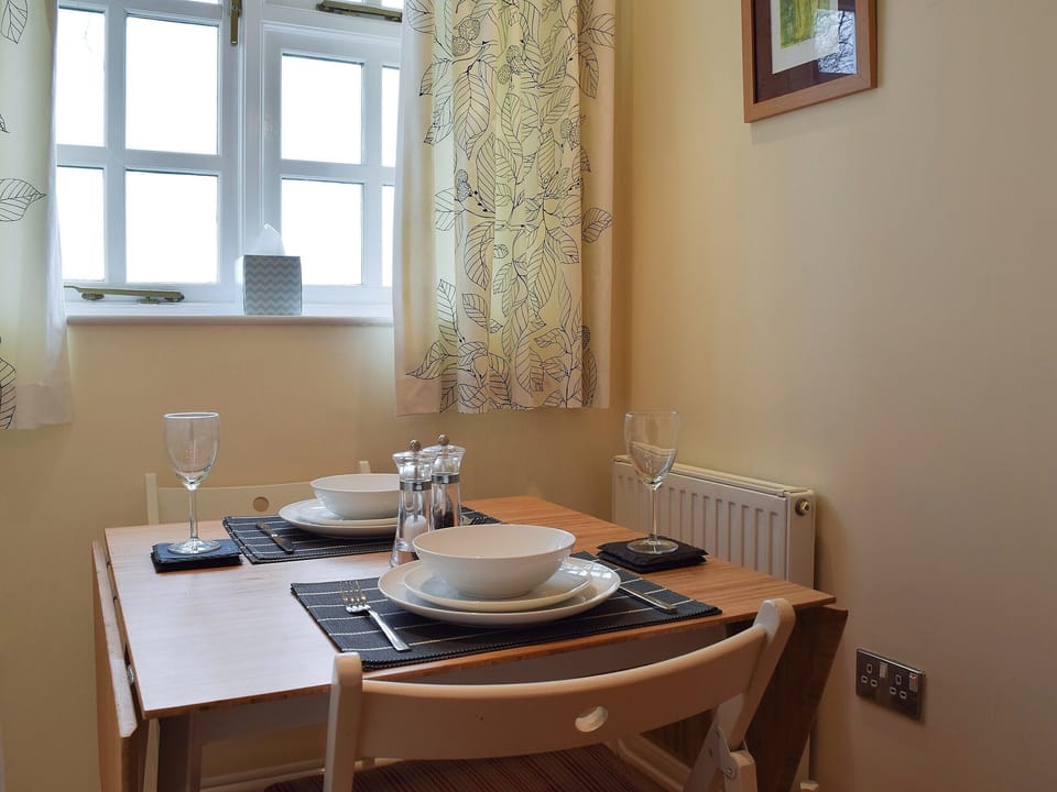 Modest dining area | Valeview Cottage, Great Malvern