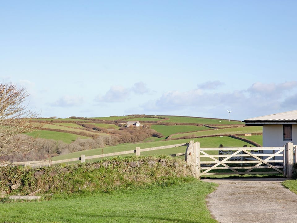 Garden and grounds | The Annexe - Higher Tresmorn Cottages, Tresmorn, Bude