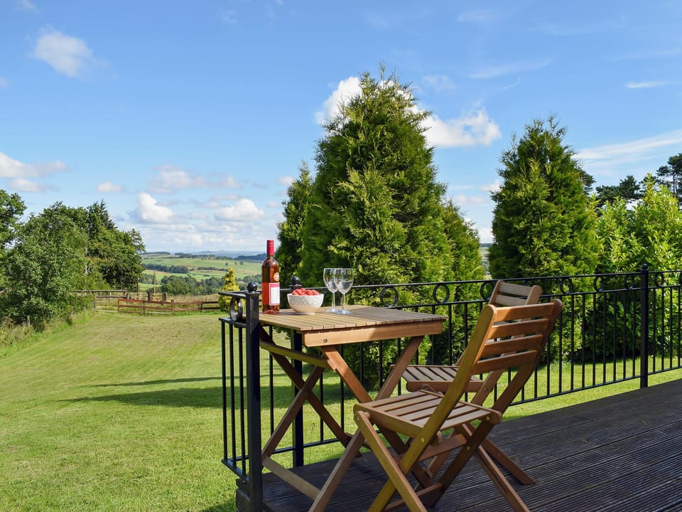 Garden | Fingask Log Cabin, Glenfarg