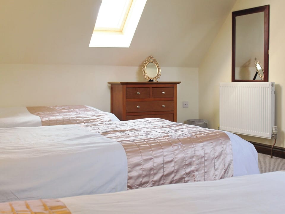 Triple bedroom | Swallow Cottage, Apse Wood, nr. Shanklin