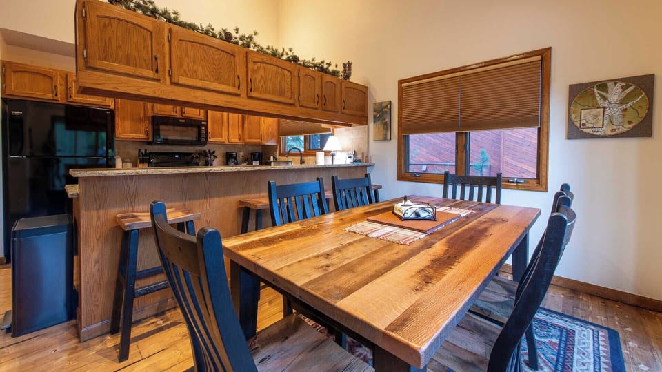 New Dining Set for 8 with 4 sturdy bar stools. New appliances in Kitchen.