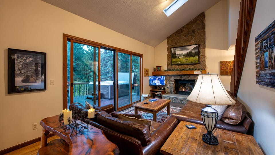 Living Room, Huge Sliding Doors to Hot Tub, Deck and Patio Dining Furniture