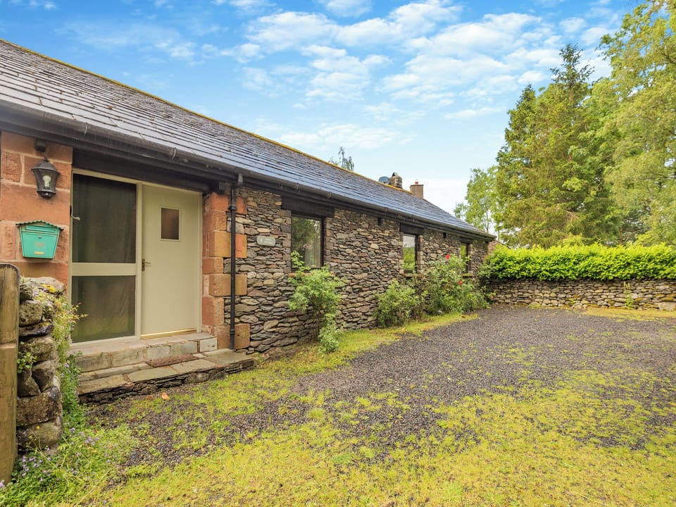Exterior | Mews Cottage, Bampton