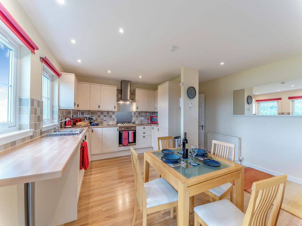 Kitchen/diner | Osprey Cottage - Osprey Hideaways, Stirling