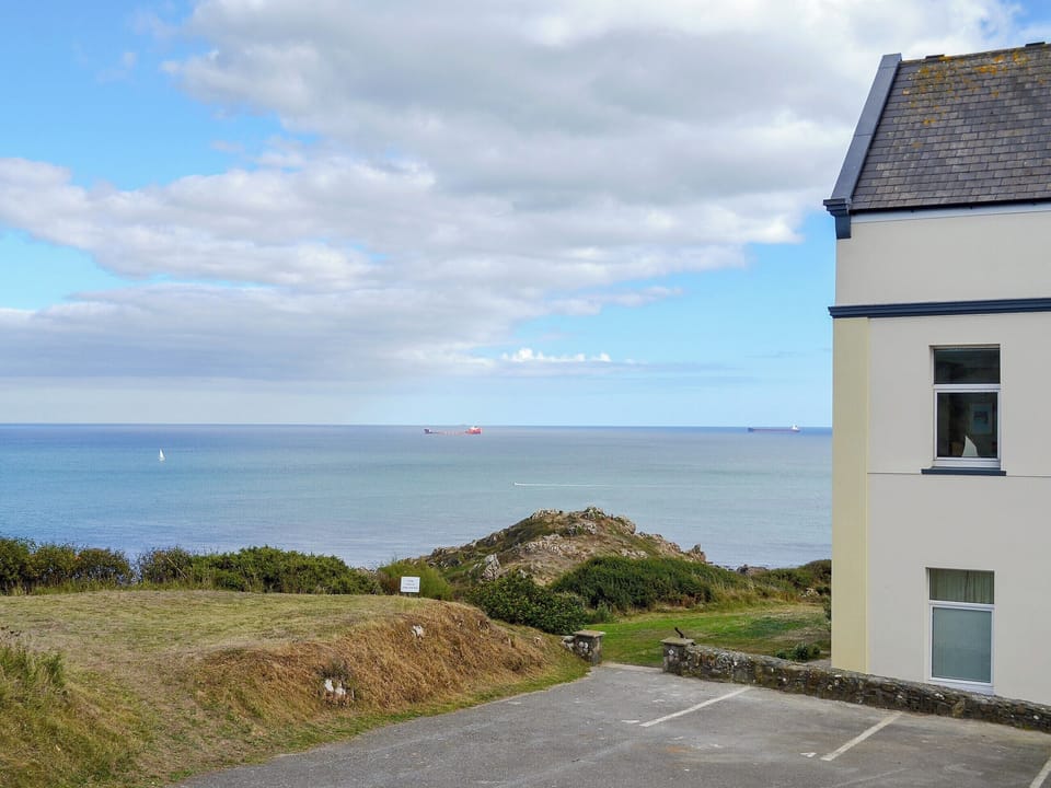 Seaside setting | Tamarisk, Coverack, near Helston