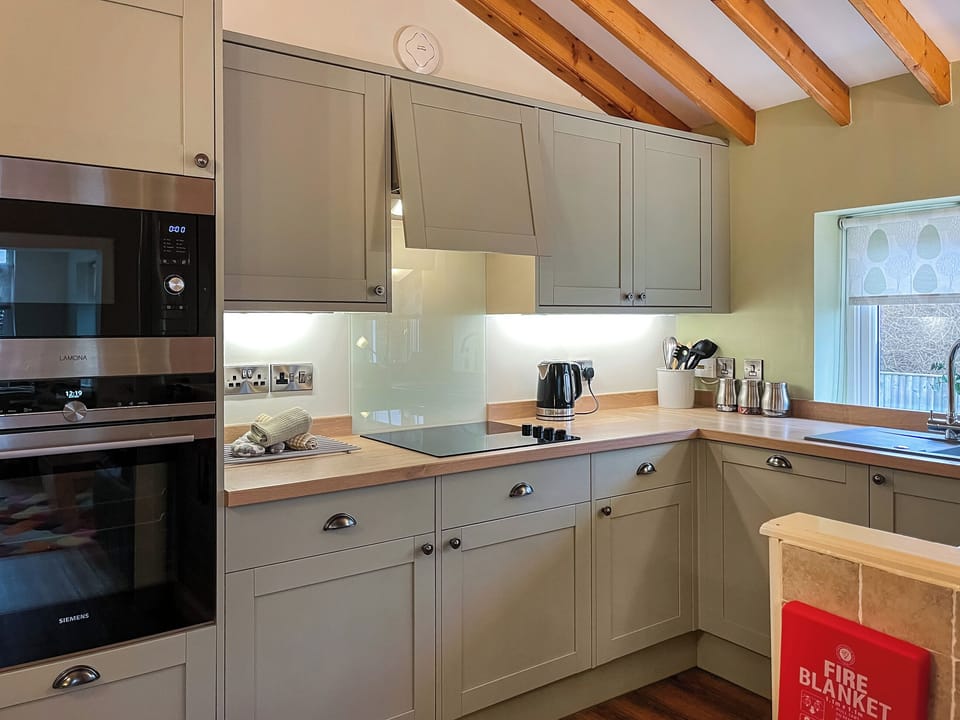 Open plan living/dining room/kitchen | Newbiggin Gardens - Magpie Cottage, Filey