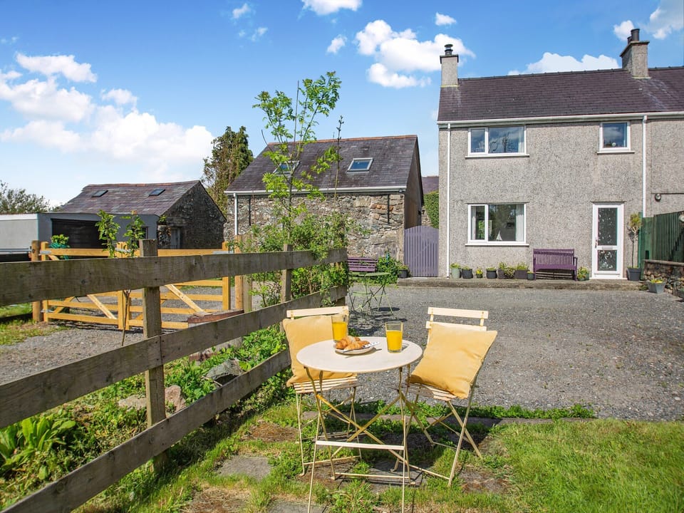 Exterior | Y Bwthyn, Bodffordd, near Llangefni