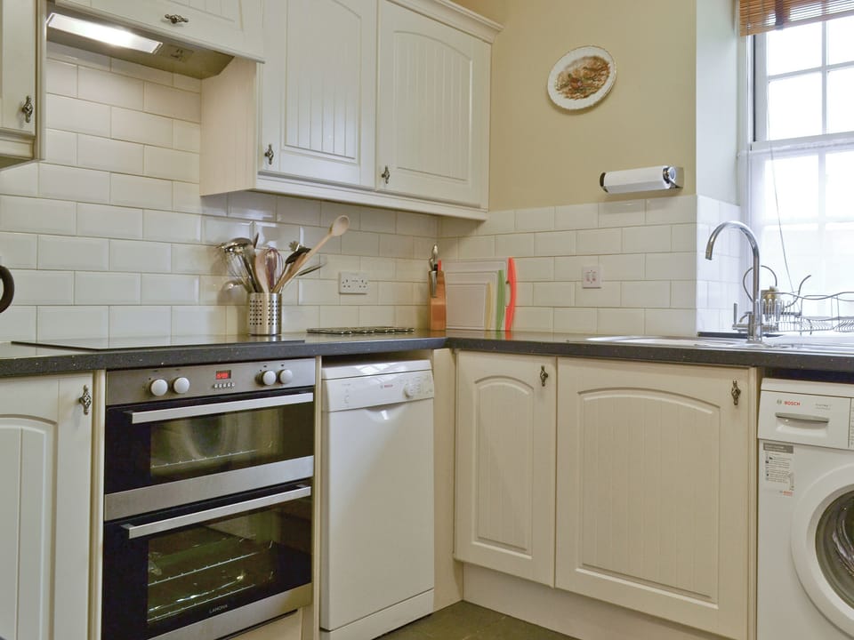 Fully fitted kitchen | Trentham Cottage, Snettisham, near Hunstanton