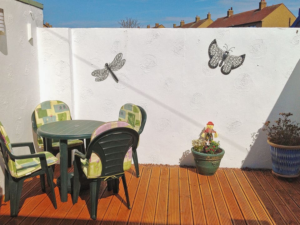 Sitting-out-area | Aidan, Seahouses