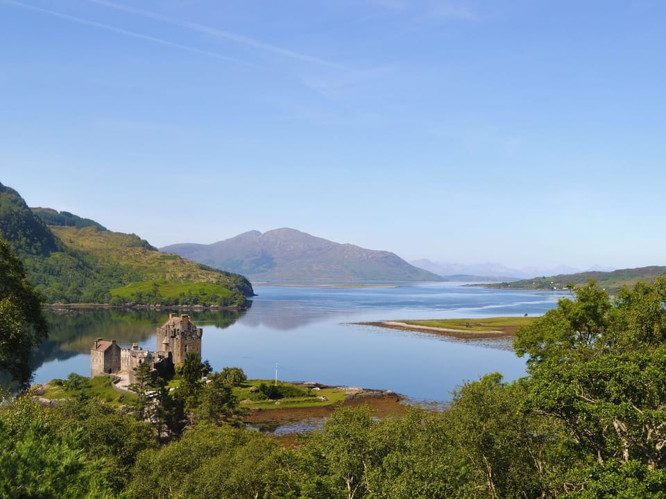 Eilean Donan Castle, Dornie, Kyle of Lochalsh in the Scottish Highlands