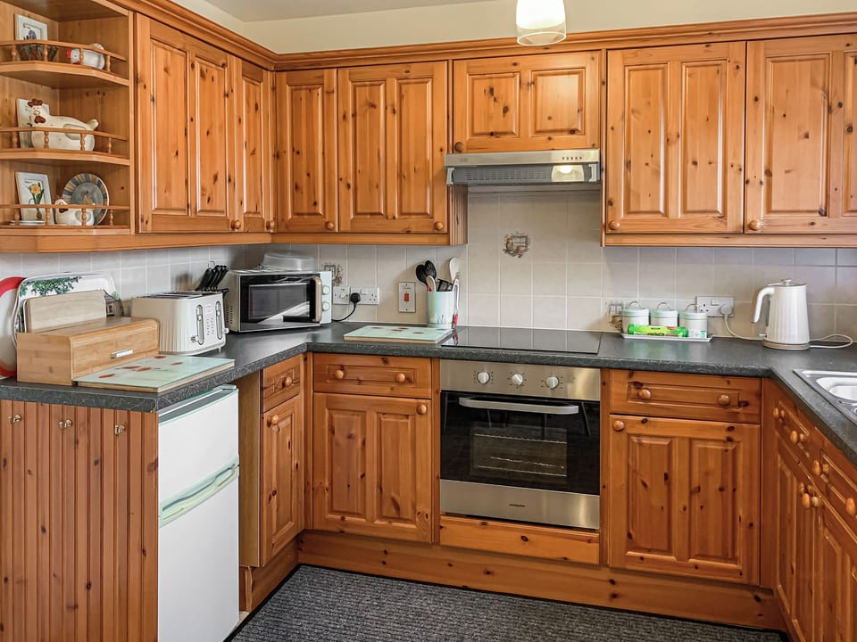 Kitchen and dining area | Middle Cottage, Thirsk