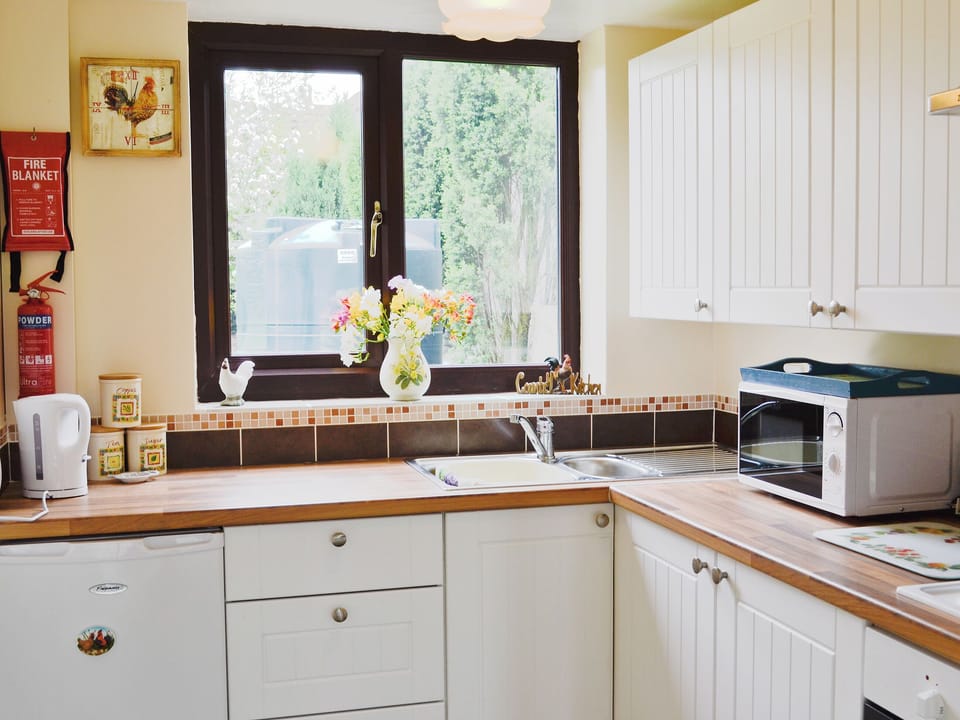 Kitchen | White Cottage, Hemingby, nr. Horncastle