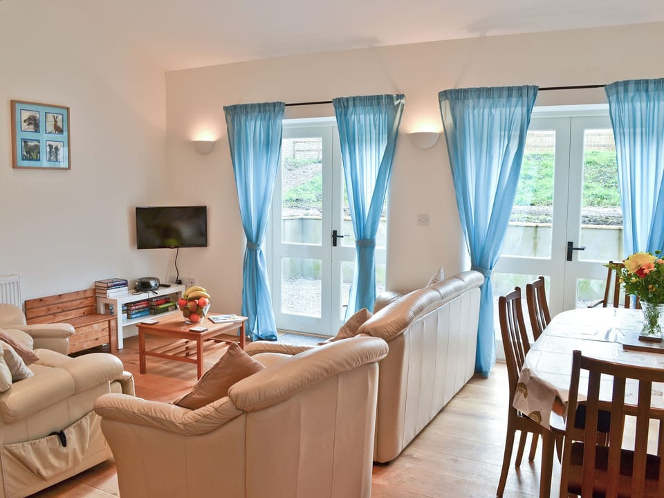 Open plan living/dining room/kitchen | Willow Farm Cottages - The Cobbles, West Pennard, nr. Glastonbury