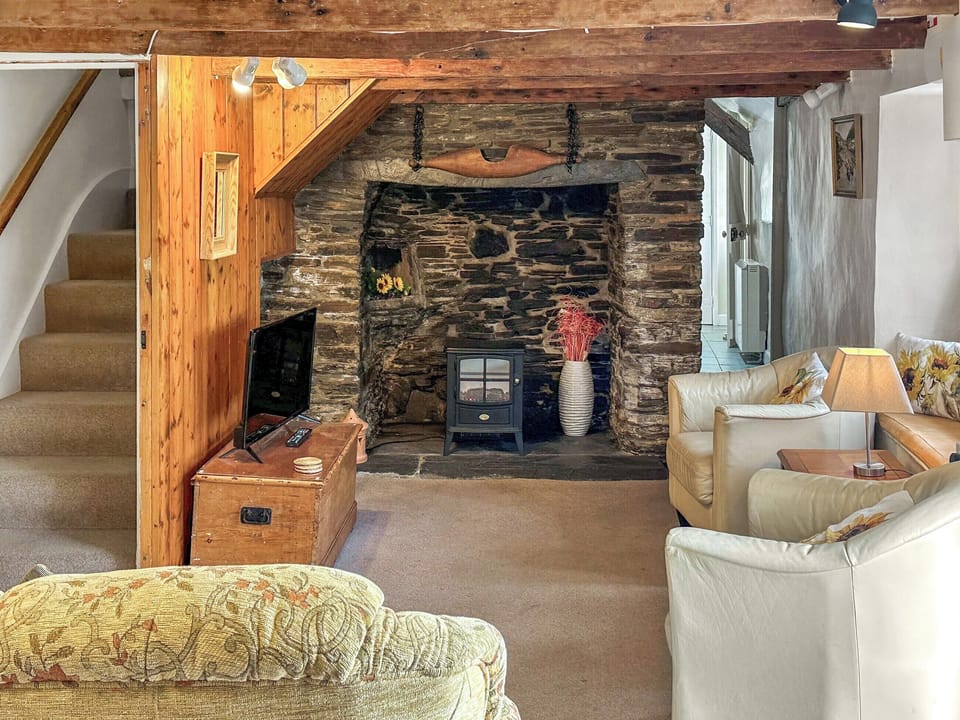 Living room/dining room | Pillar Box Cottage, Trenale, Tintagel