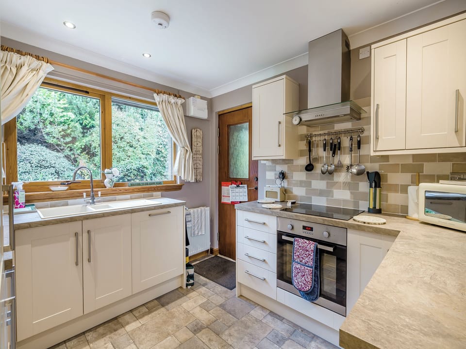 Kitchen | Lochside View, Lochearnhead