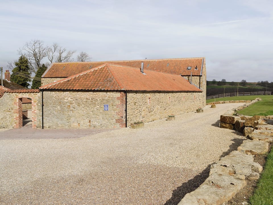 Exterior | Ash Farm Barns - The Granary Barn, North Willingham, nr. Market Rasen