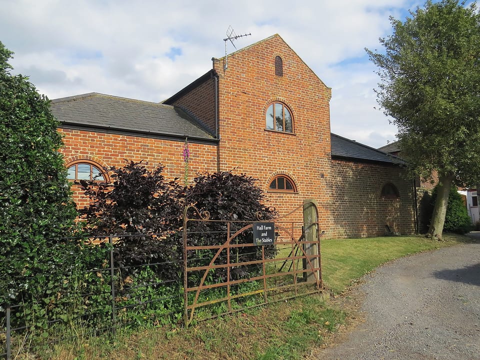 Wonderful traditional Norfolk holiday home on the edge of The Broads | The Stables, Thrigby, Great Yarmouth