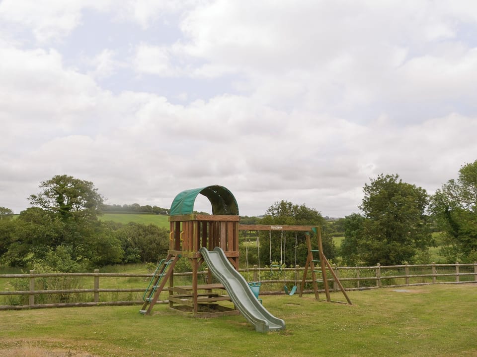 Spacious recreation area | Cider Barn, Homeleigh Barn, Millers Rest - Burracott Farm, Poundstock, Bude