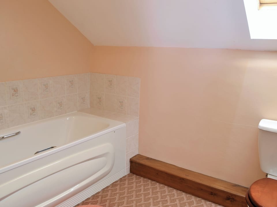 Bathroom | Craneham Court, Buckland Brewer