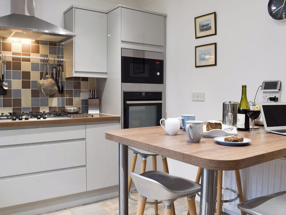 Modern kitchen with informal dining area | Tigh Raineach, Strathyre, Callander