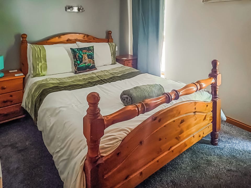 Second bedroom with Double bed | Park Lodge - Birchland, Strachan, near Banchory