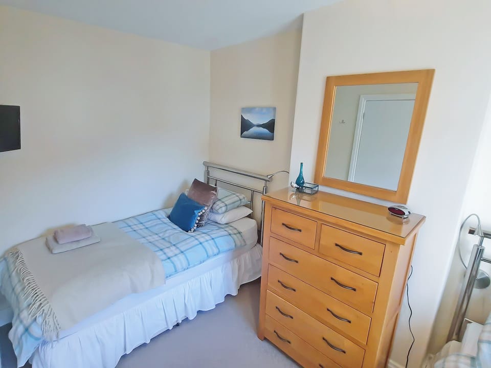 Twin bedroom | Causey Cottage, Keswick