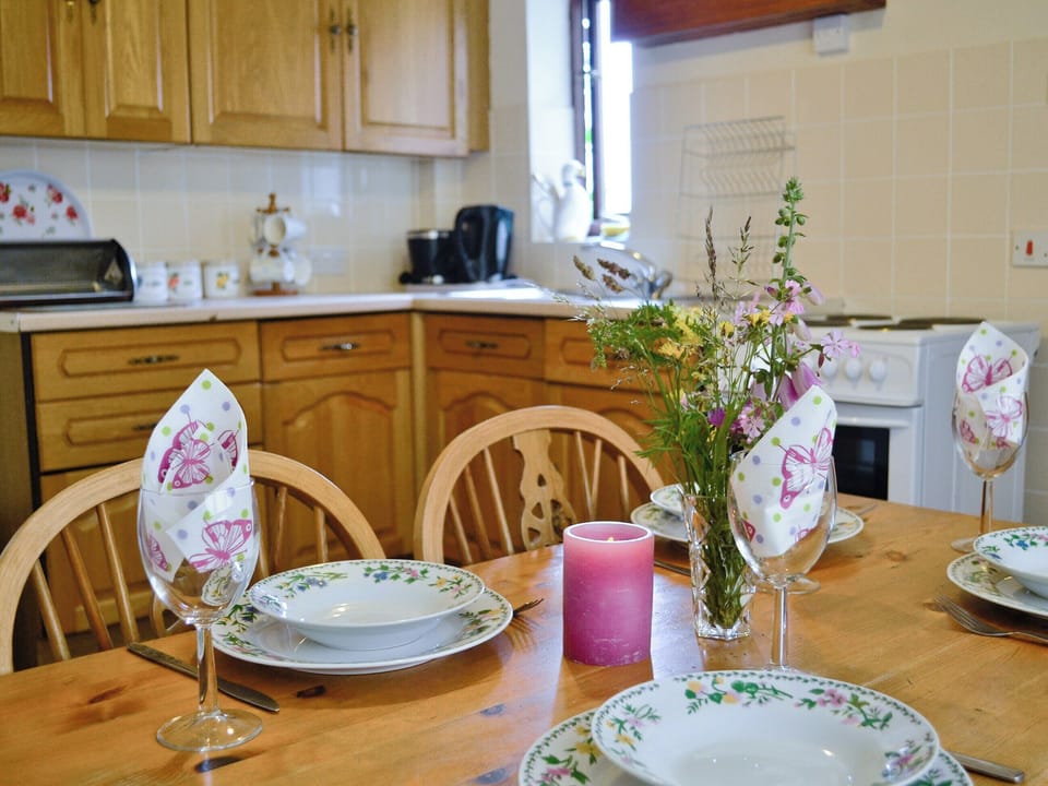 Kitchen/diner | Greenmeadow Bungalow, Llanon, nr. Aberaeron