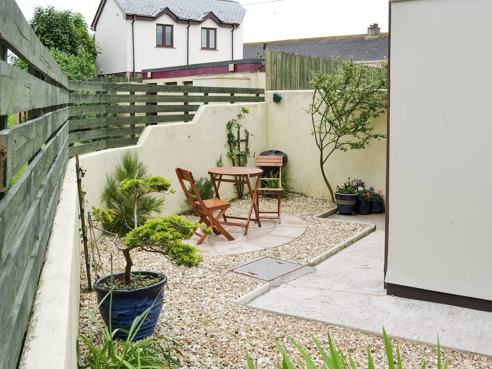 Sitting-out-area | Aspire, Cubert, nr. Newquay