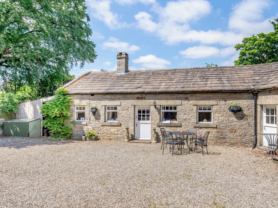 Exterior | Stable Cottage - The Grange, West Burton, near Leyburn
