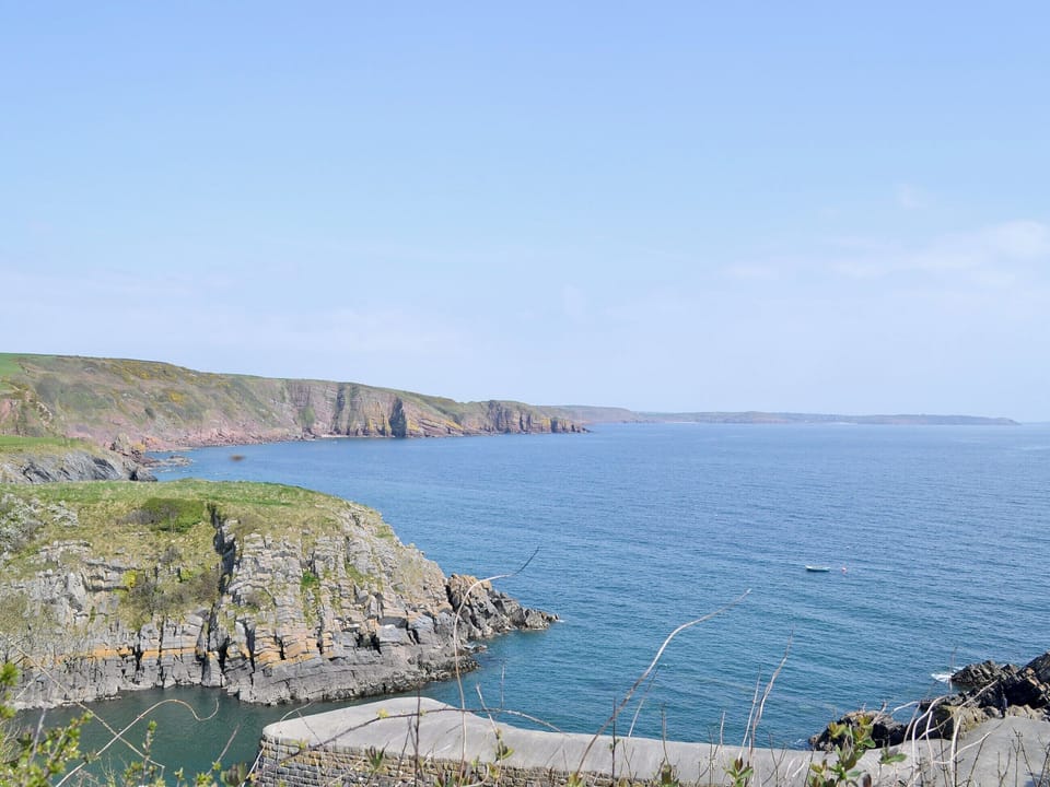 Surrounding area | Y Bwthyn, Tavernspite