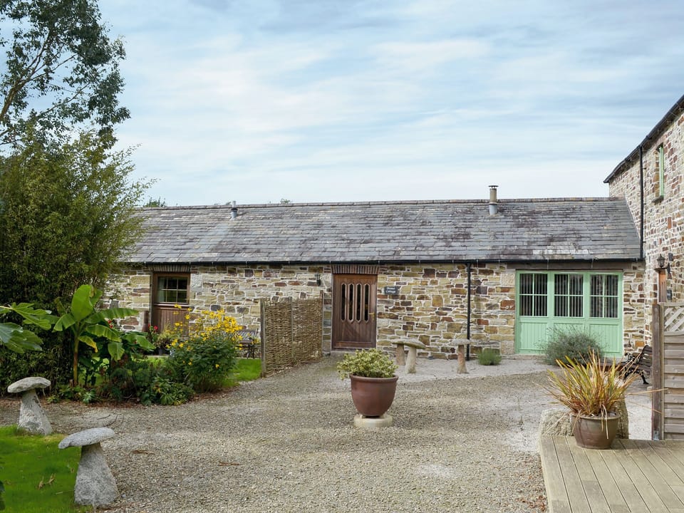 Spacious holiday cottage | Penno Cottage - Pendewey Farm Cottages, Bodmin