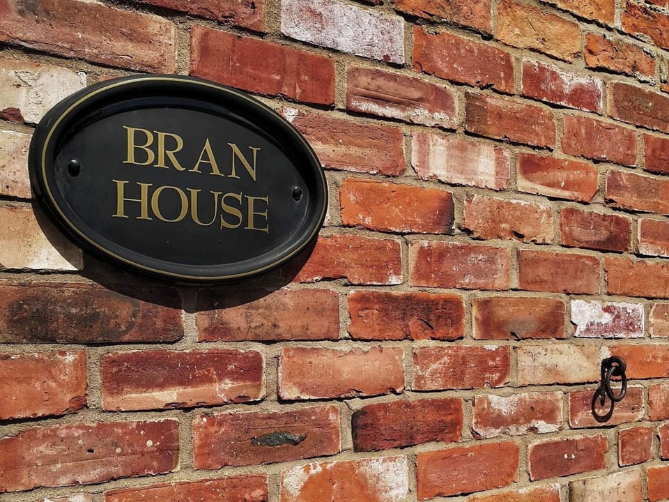 Charming holiday home | The Bran House - The Courtyard, Hareby, near Horncastle