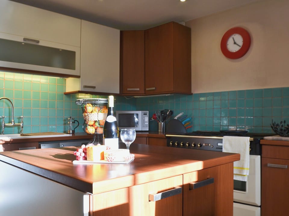 Double bedroom | Garden Cottage, Aberfeldy, nr. Edinburgh