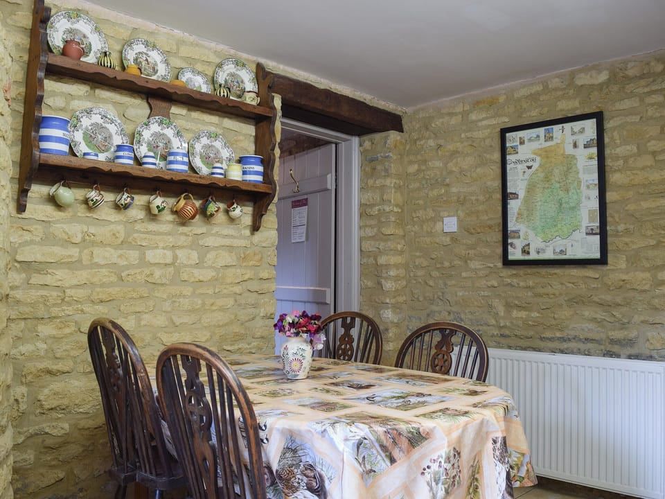 Kitchen with dining area | Picket Piece Cottage, Chadlington, near Chipping Norton