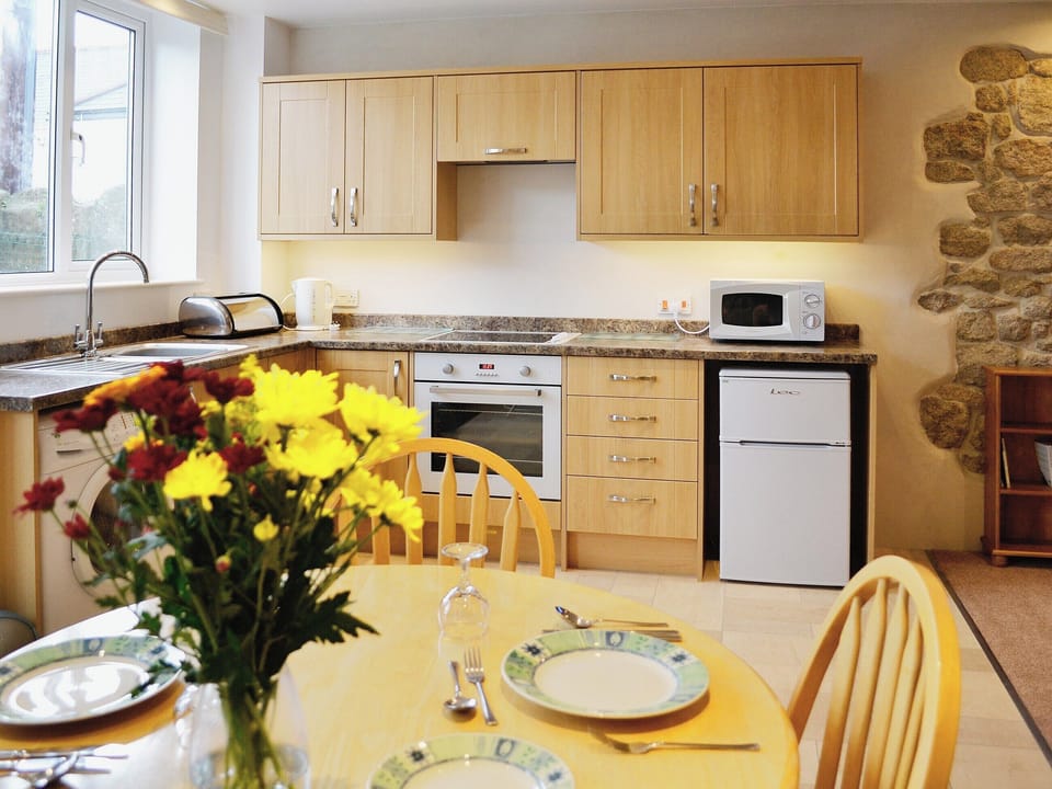 Open plan living/dining room/kitchen | The Old Coach House, St Austell