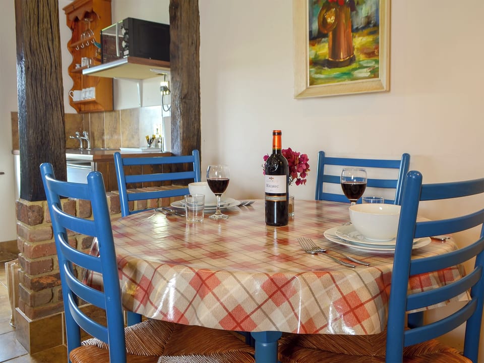 Dining area | Quince Cottage - Lower Marley Farm, Sedlescombe, near Battle