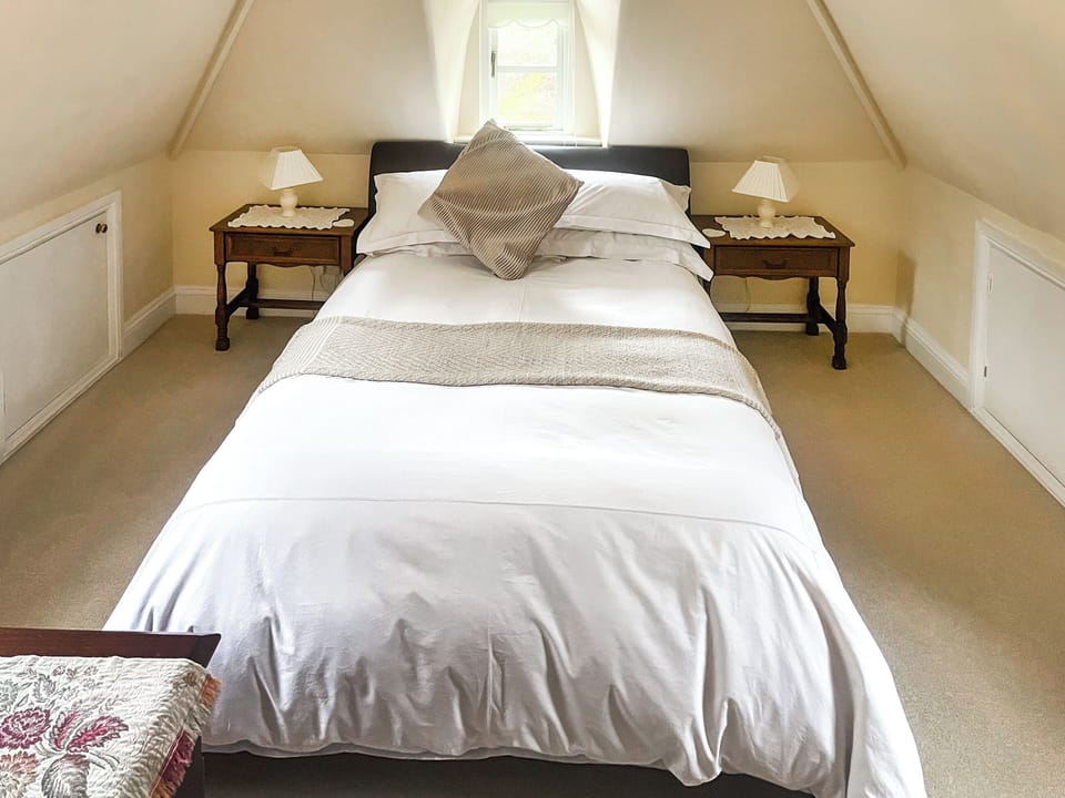 Double bedroom | Heathfield Lodge, Bransgore, near Christchurch