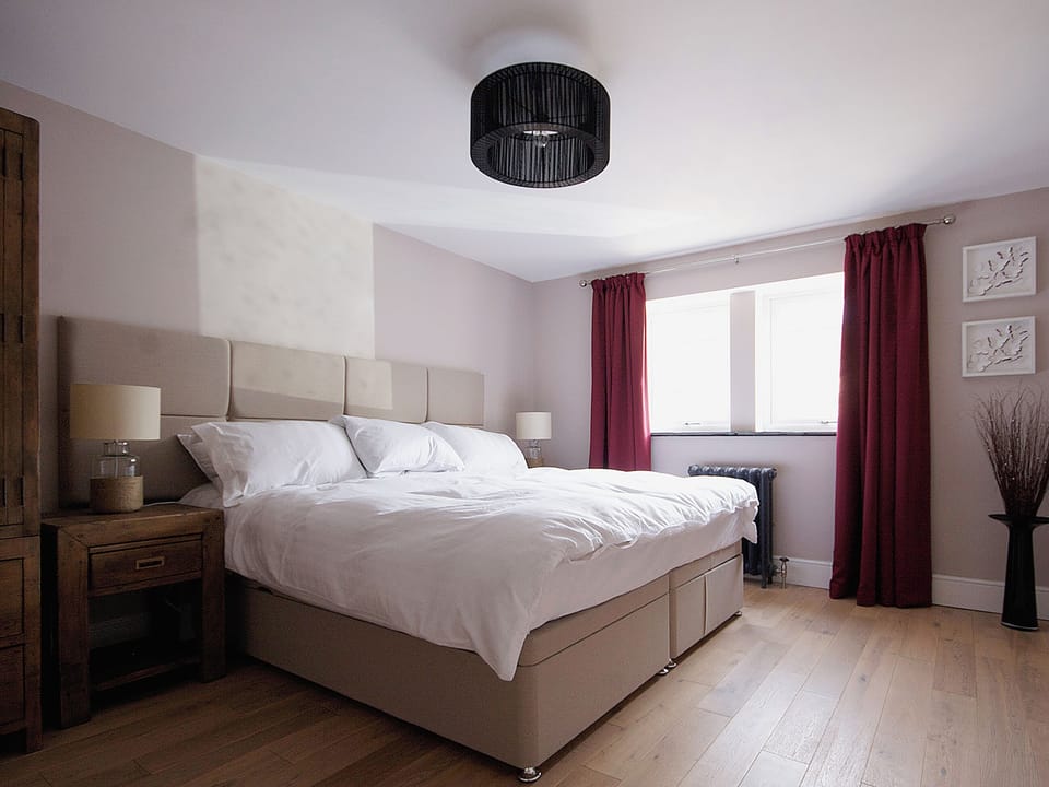 Double bedroom | Farne Cottage, Seahouses