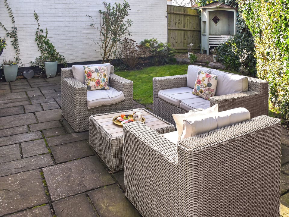 Sitting-out-area | Captain&rsquo;s Cottage, Winterton-on-Sea