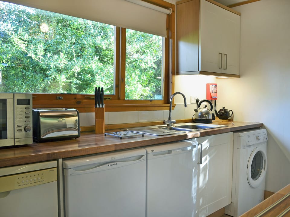 Tastefully modernised kitchen | Tigh an Uillt, Strachur, near Inveraray