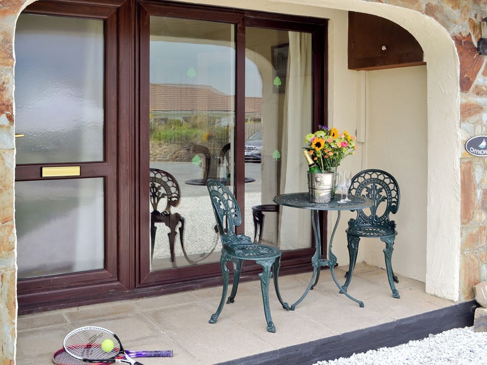 Sitting-out-area | Chynoweth, St Merryn, nr. Padstow