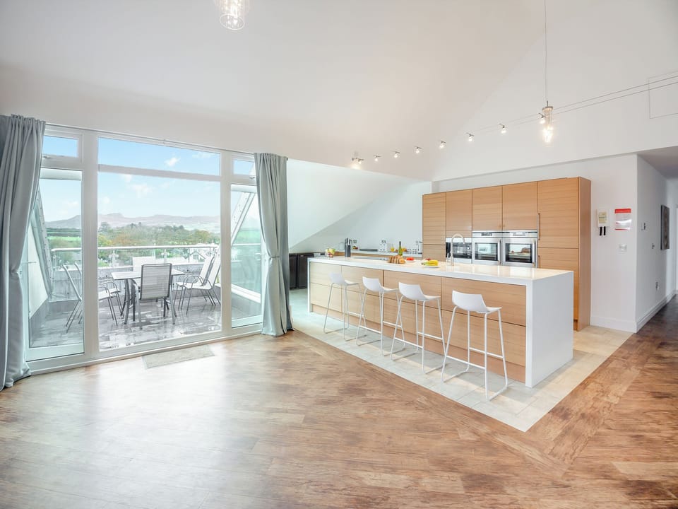 Open plan living space | The Penthouse, Morfa Nefyn