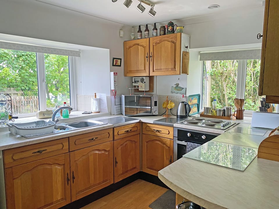 Kitchen | Tor Barn, Pendeen