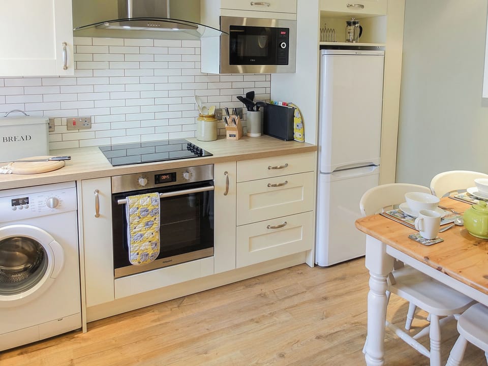 Fully equipped modern kitchen | Hastings, Keswick