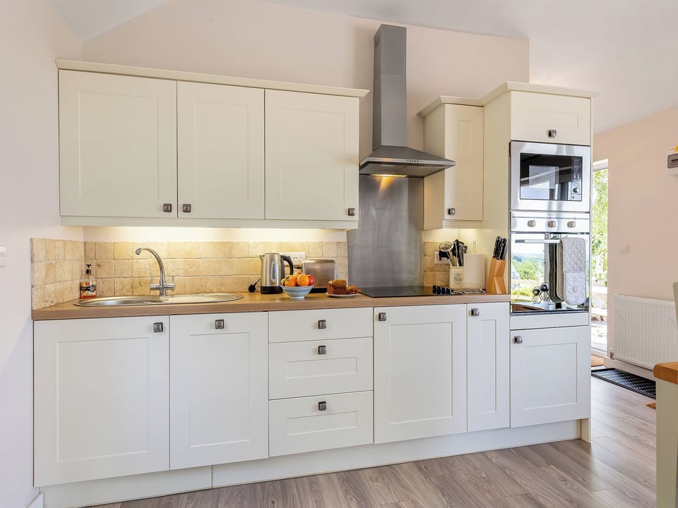 Kitchen | Beehive Cottage, Bodfari, near Denbigh