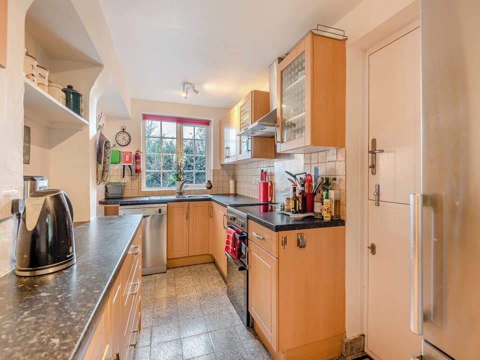 Well-equipped fitted kitchen | Ty Newydd y Graig, Tremeirchion, near St. Asaph