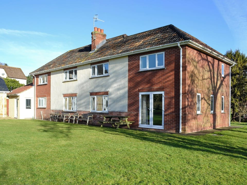 Detached holiday home with indoor pool | Copper Beech, Netherbury, Bridport