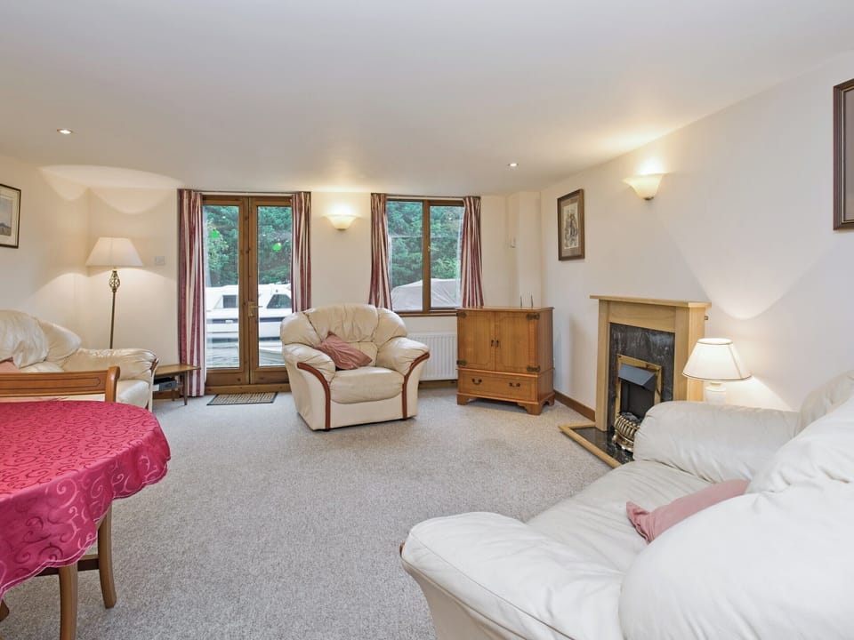 Open plan living/dining room/kitchen | Wayford Bridge Granary - Grebe, Wayford Bridge, nr. Stalham