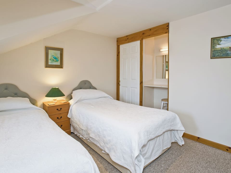 Twin bedroom | Wayford Bridge Granary - Grebe, Wayford Bridge, nr. Stalham