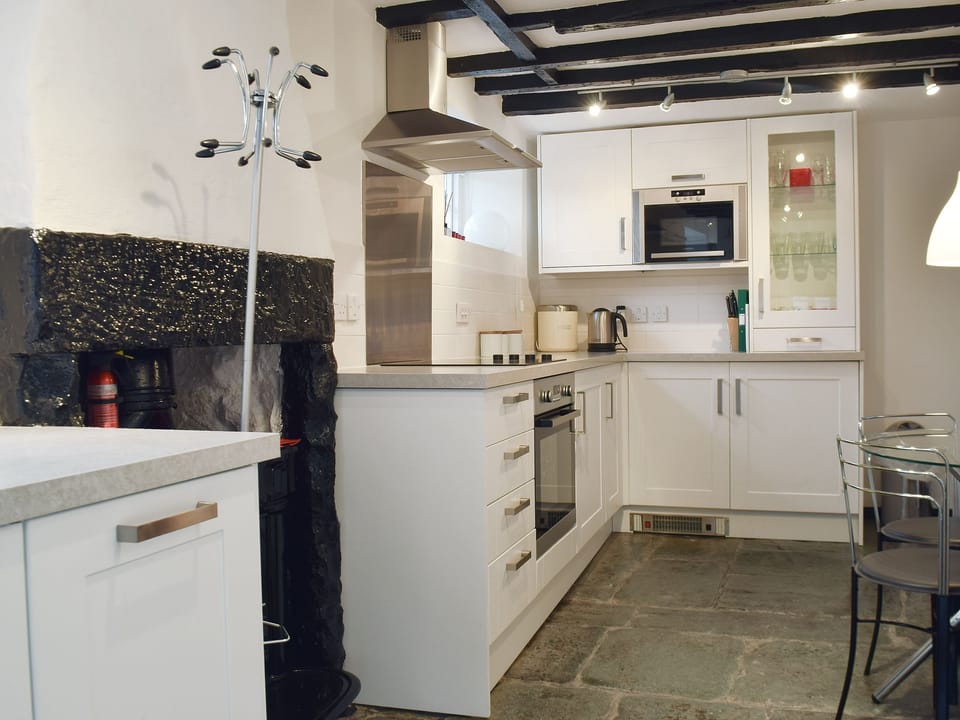 Well equipped kitchen/ diner | 4 The Plosh, Keswick